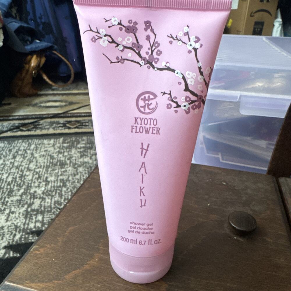 Avon Kyoto Flower Shower Gel 200 Ml 6.7 Fl. Oz New NOS